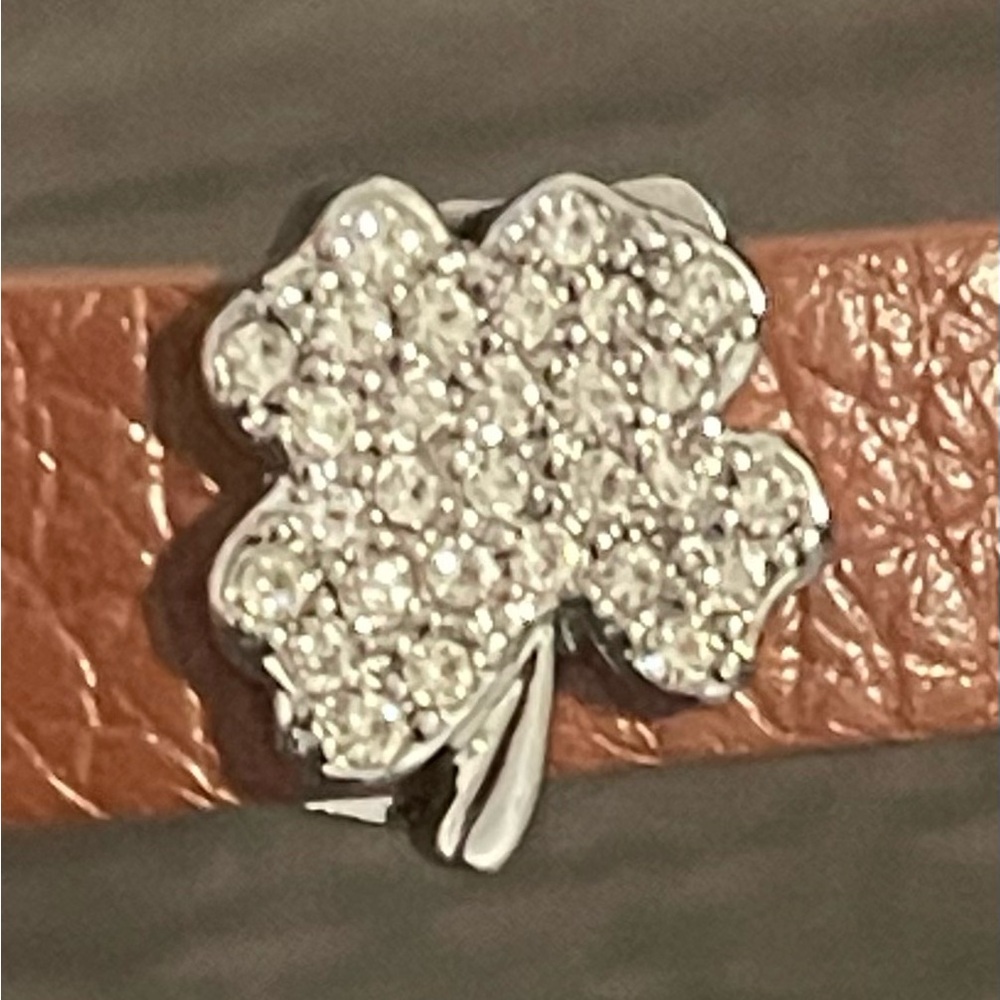 Clover-Pave/Silver